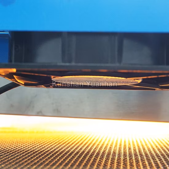 Schrumpfschlauchmaschine mit einseitiger Erwärmung